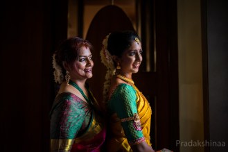 www.pradakshinaa.com_mumbai_candid_wedding_photographer_wedding_southindianwedding_2019_photographer_Pradakshinaa_P+R_bestweddingphotographer-14