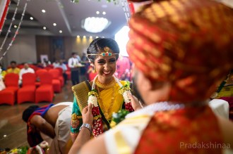 www.pradakshinaa.com_mumbai_candid_wedding_photographer_wedding_southindianwedding_2019_photographer_Pradakshinaa_P+R_bestweddingphotographer-34