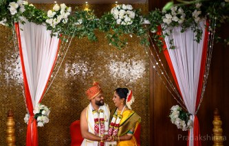 www.pradakshinaa.com_mumbai_candid_wedding_photographer_wedding_southindianwedding_2019_photographer_Pradakshinaa_P+R_bestweddingphotographer-38