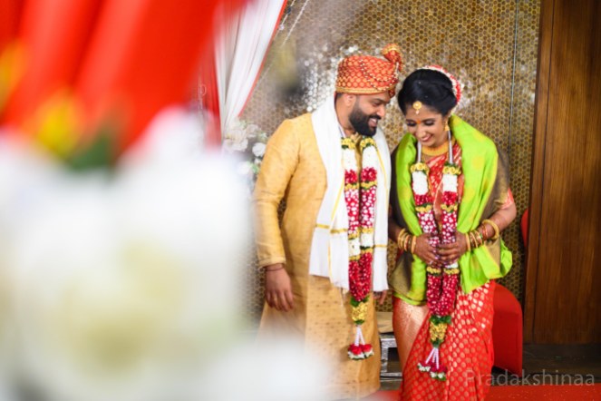 www.pradakshinaa.com_mumbai_candid_wedding_photographer_wedding_southindianwedding_2019_photographer_Pradakshinaa_P+R_bestweddingphotographer-48