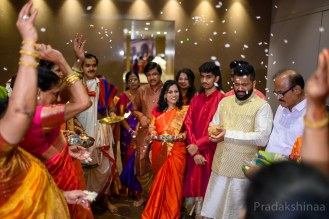 www.pradakshinaa.com_mumbai_candid_wedding_photographer_wedding_southindianwedding_2019_photographer_Pradakshinaa_P+R_bestweddingphotographer-5