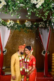 www.pradakshinaa.com_mumbai_candid_wedding_photographer_wedding_southindianwedding_2019_photographer_Pradakshinaa_P+R_bestweddingphotographer-52