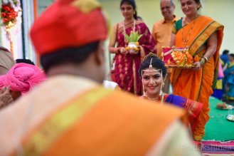 www.pradakshinaa.com_mumbai_candid_wedding_photographer_marathiwedding_bestweddingphotographer_2019_photographer_Pradakshinaa-T+S-46